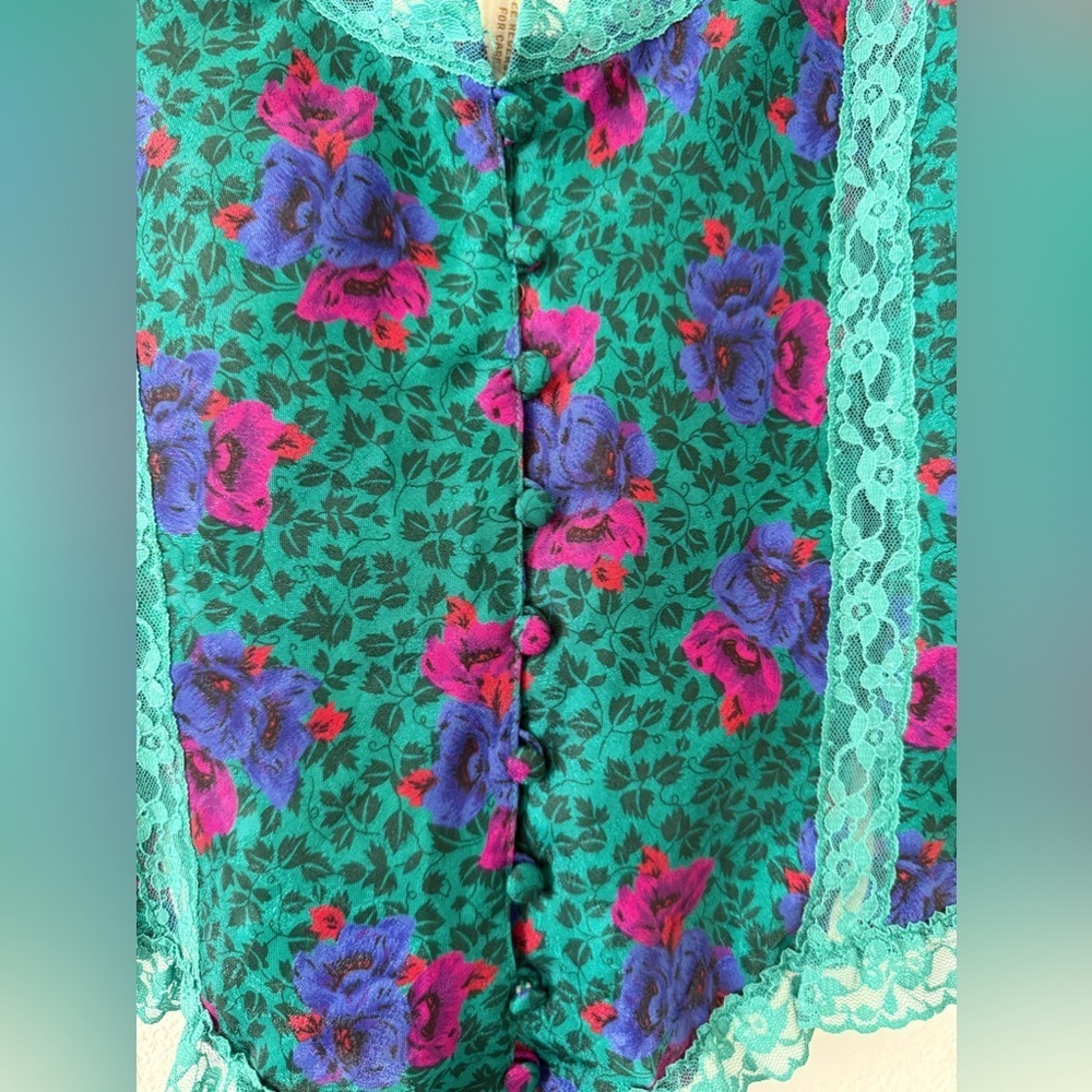 Gold label Vintage Victoria’s Secret Floral Lace Trim Camisole Top - Picture 3 of 4